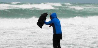 Alerty pogodowe w Irlandii - ulewy i silny wiatr