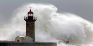 Status pomarańczowy dla całej Irlandii - huraganowy wiatr