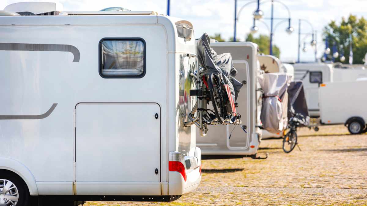 Kampery w Irlandii – rosnąca turystyka i nowe inwestycje