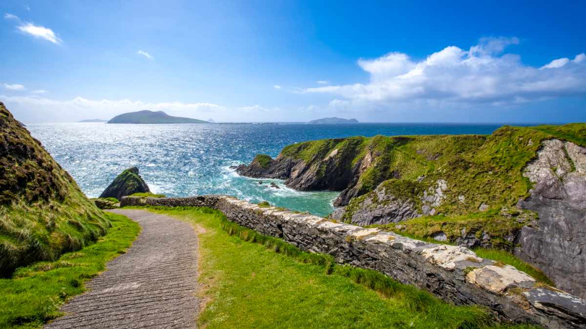 Najbardziej zielone zakątki Irlandii 2025 – tam warto pojechać