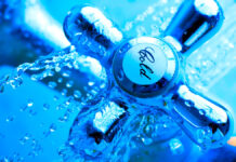 Tysiące skarg i setki awarii – problemy z wodą w Irlandii Tysiące skarg i setki awarii - problemy z wodą w Irlandii