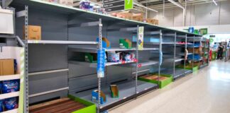 Problemy w sklepach w Irlandii - chaos w dostawach do początek